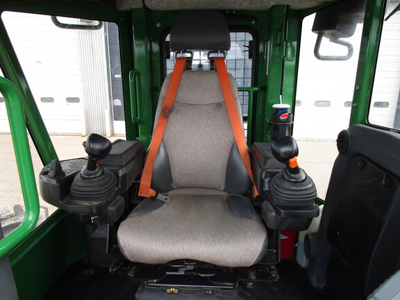 2022 John Deere 768L-II