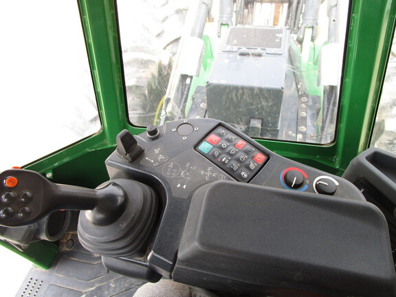 2022 John Deere 768L-II