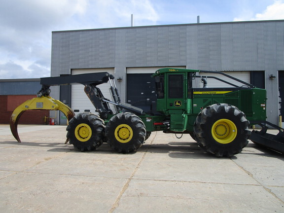 2022 John Deere 768L-II