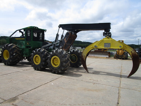2022 John Deere 768L-II