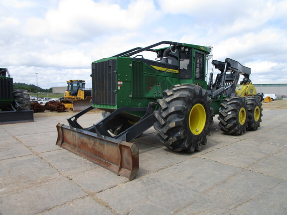 2022 John Deere 768L-II