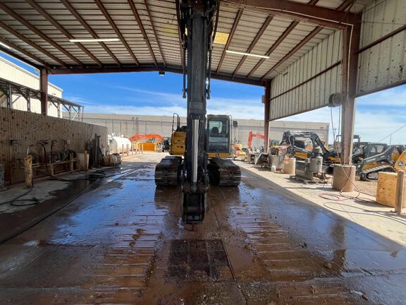 2019 John Deere 210G LC