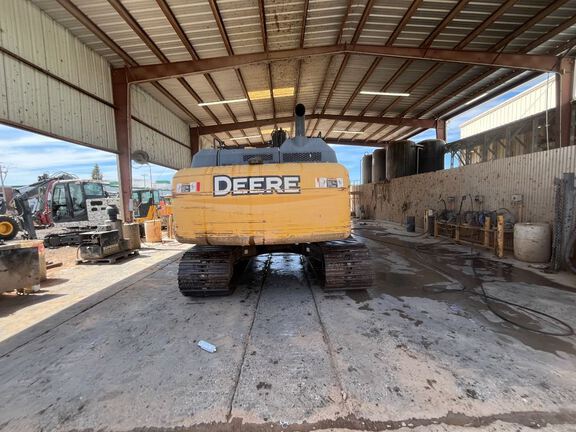 2019 John Deere 210G LC