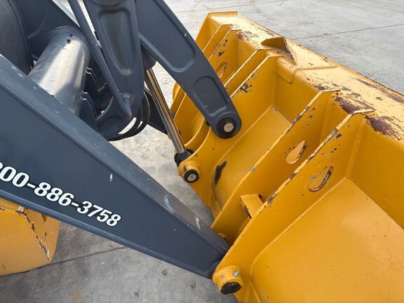 2023 John Deere 710P