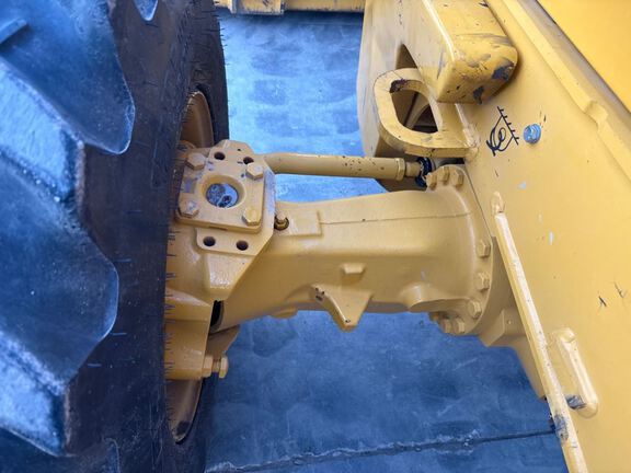 2023 John Deere 710P
