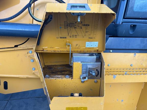 2023 John Deere 710P