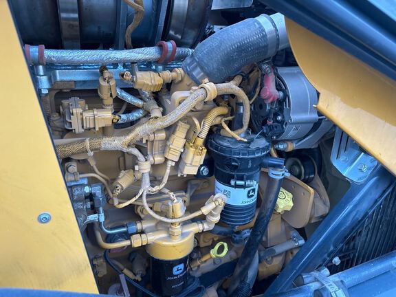 2023 John Deere 710P