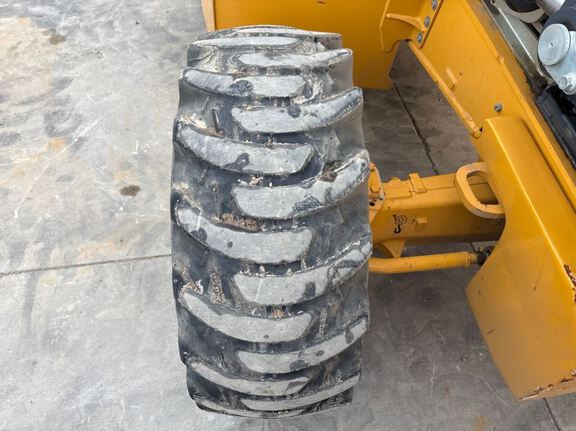 2023 John Deere 710P