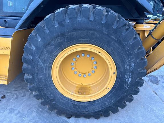 2023 John Deere 710P