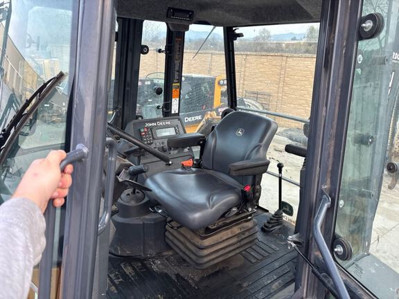 2023 John Deere 710P