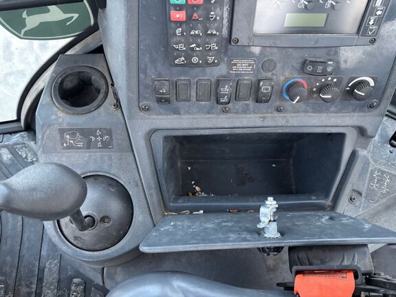 2023 John Deere 710P