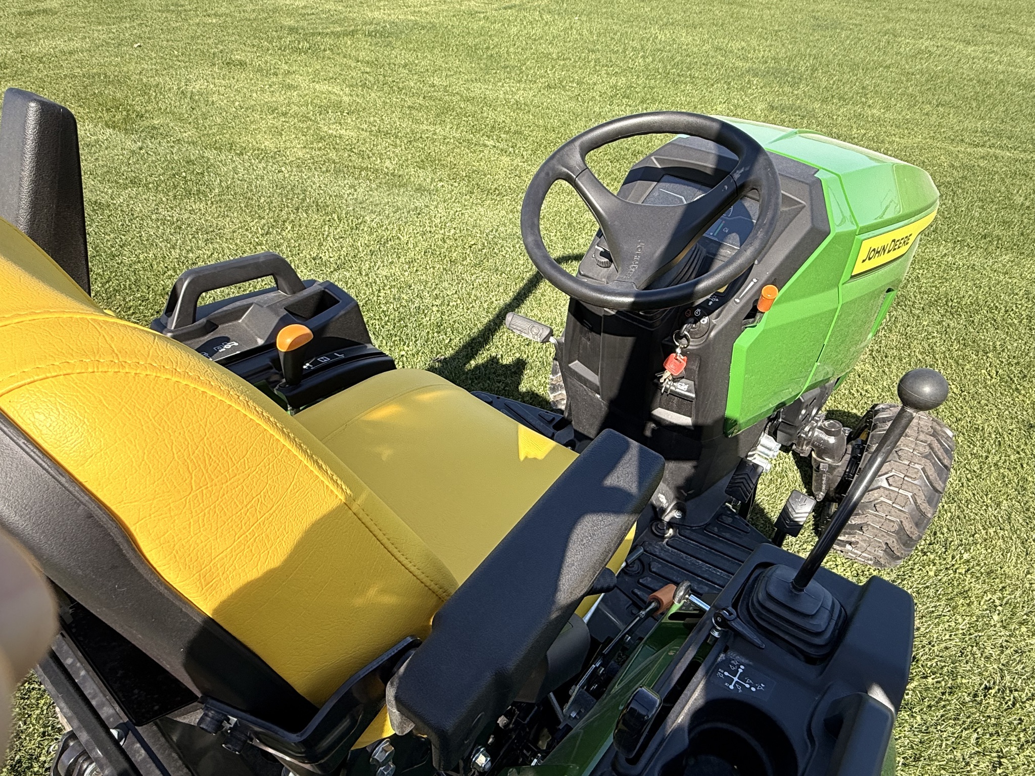2026 John Deere 1M 25 Compact Utility Tractors