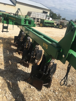 2015 John Deere 975 Image 6