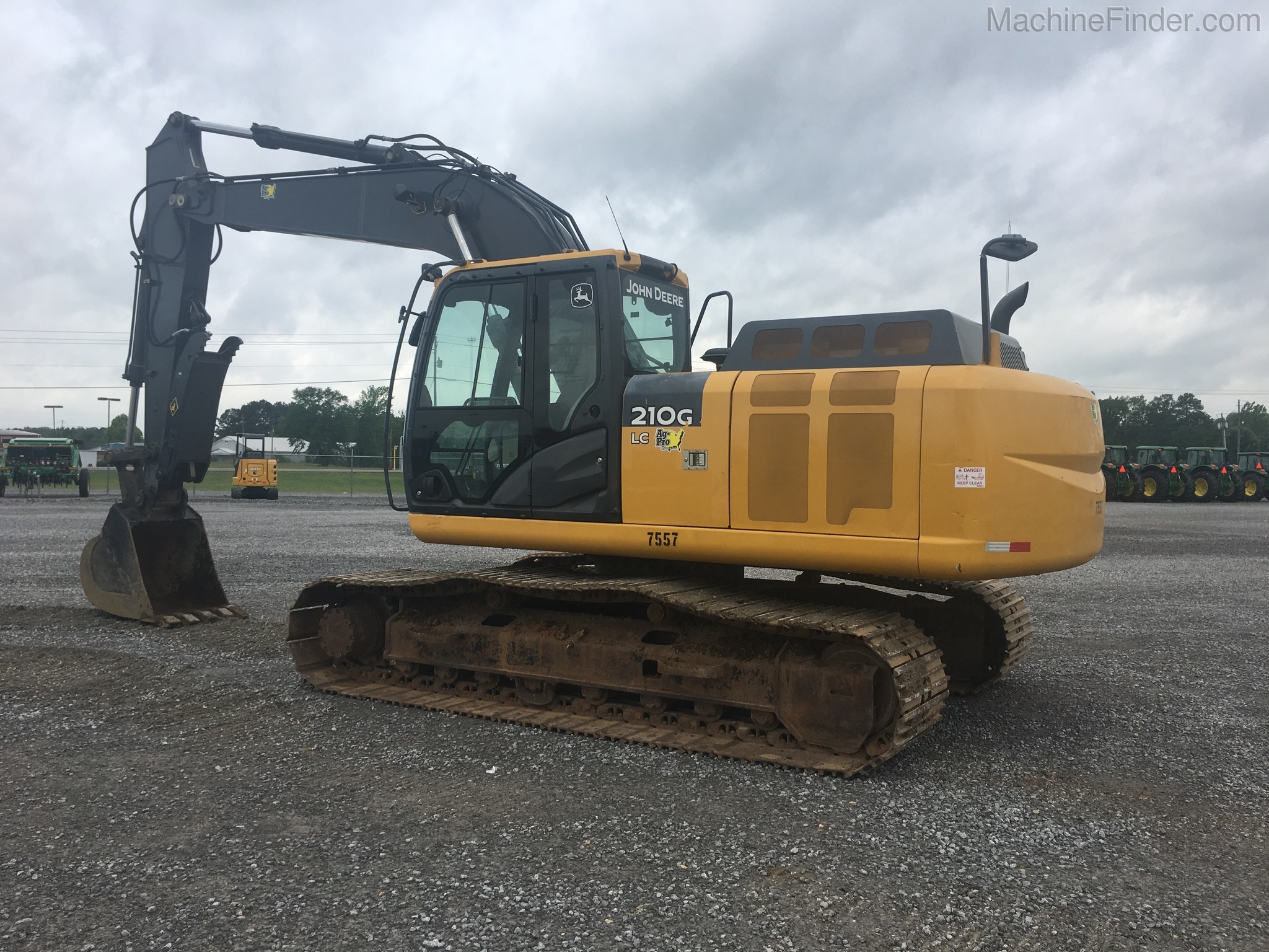 2015 John Deere 210G LC Image 2