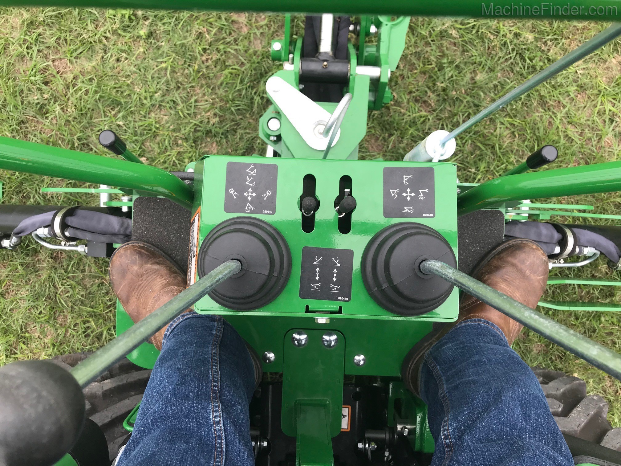 2020 John Deere 1025R TLB Image 6