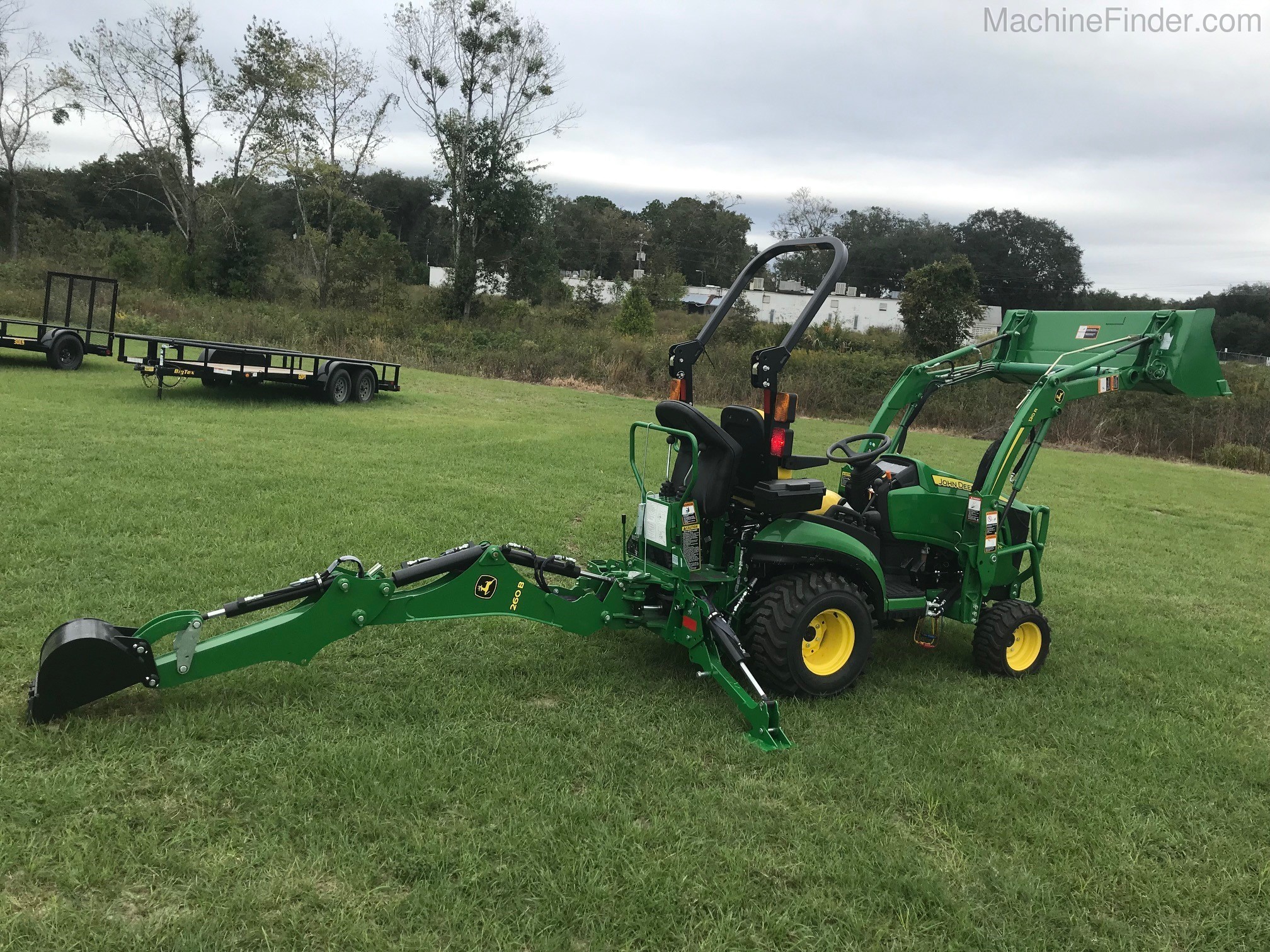 2020 John Deere 1025R TLB Image 2