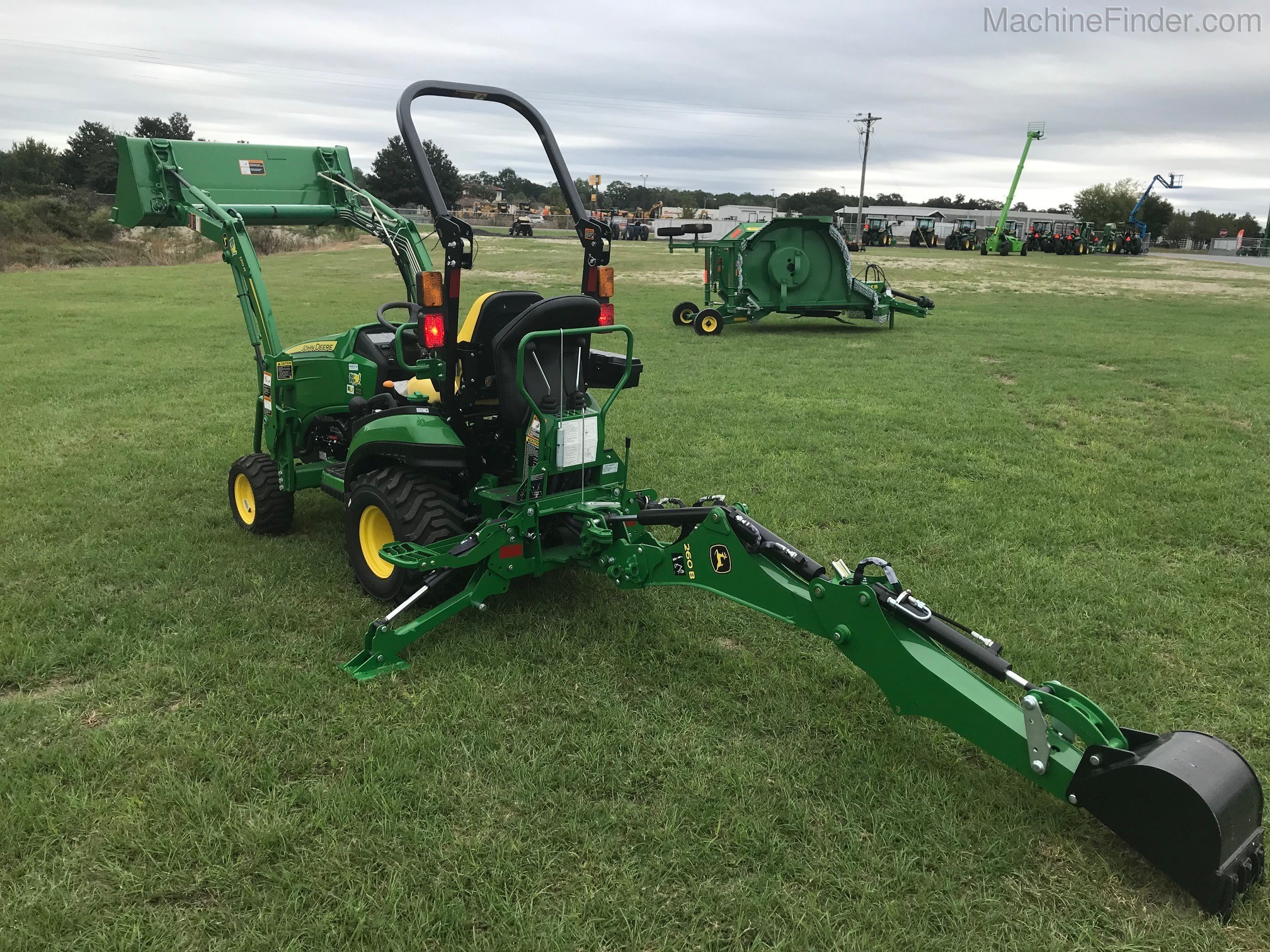2020 John Deere 1025R TLB Image 3