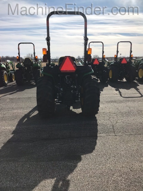 2019 John Deere 3032E Image 2