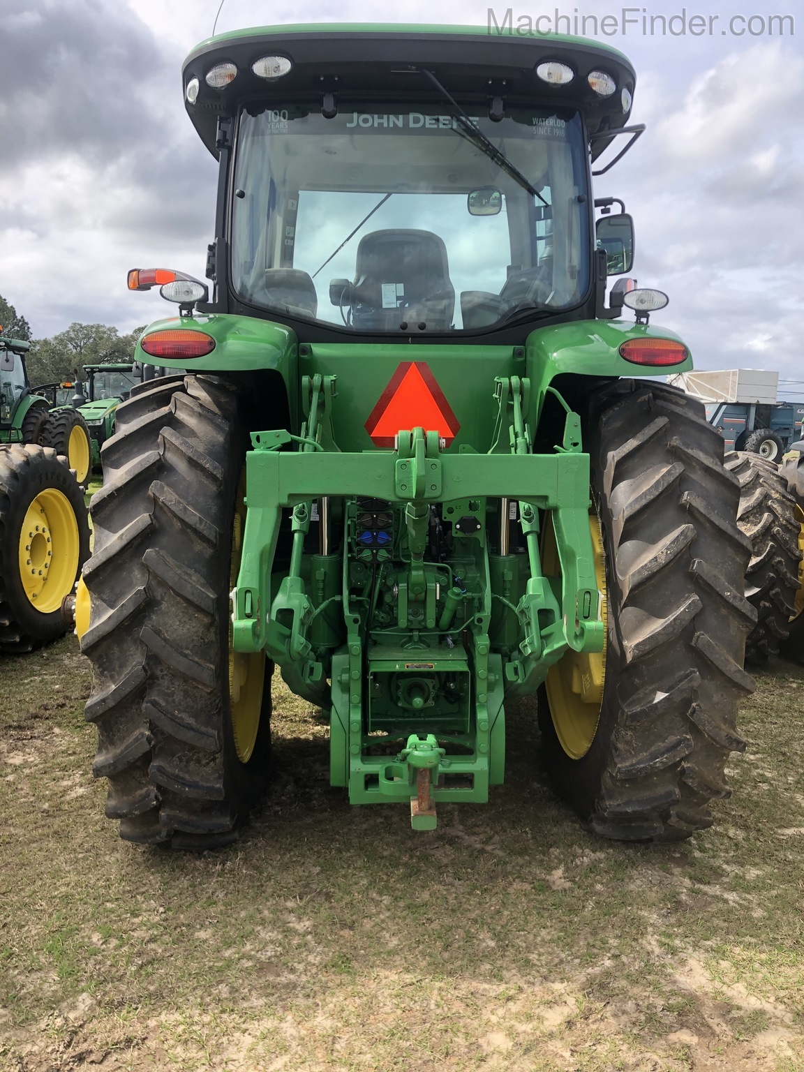 2018 John Deere 8245R Image 4