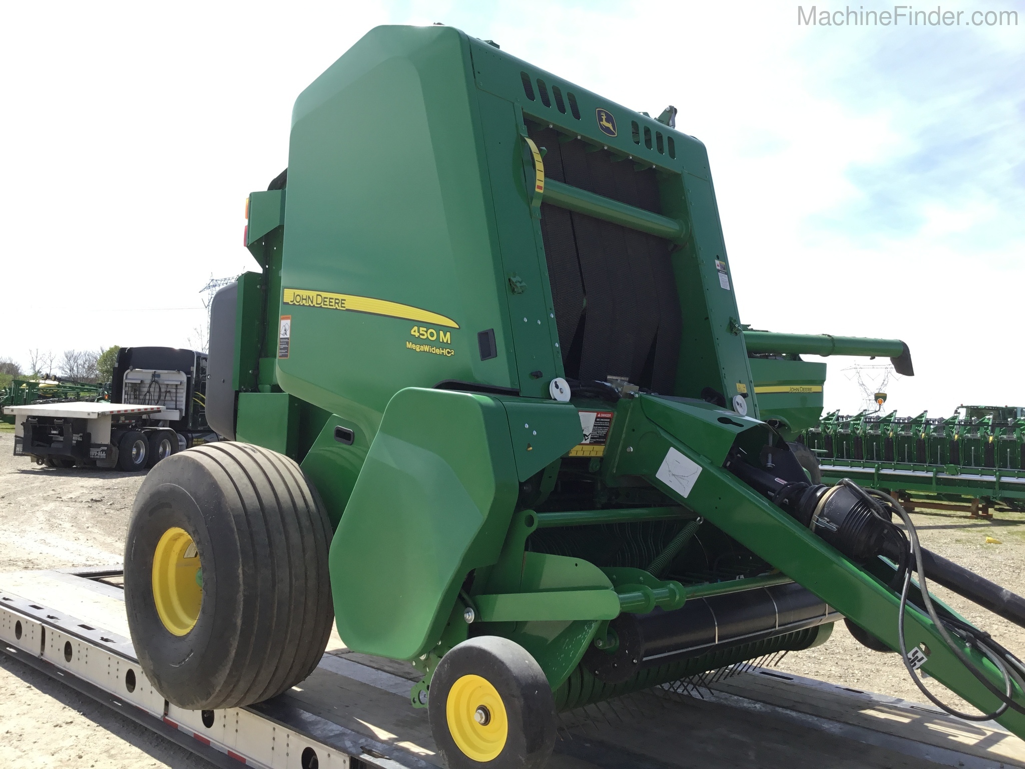 2019 John Deere 450M Image 1