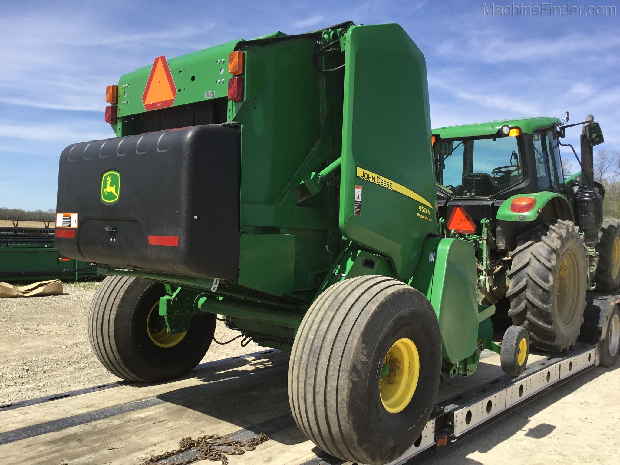 2019 John Deere 450M Image 11
