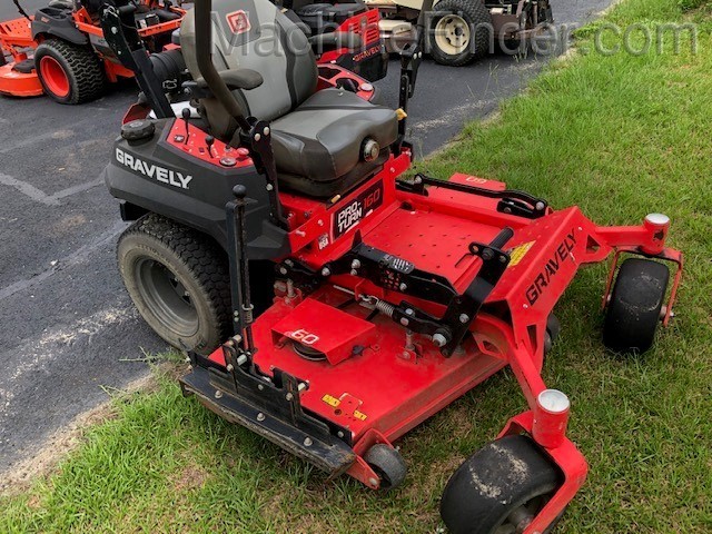2015 Gravely pro turn 160 Image 3