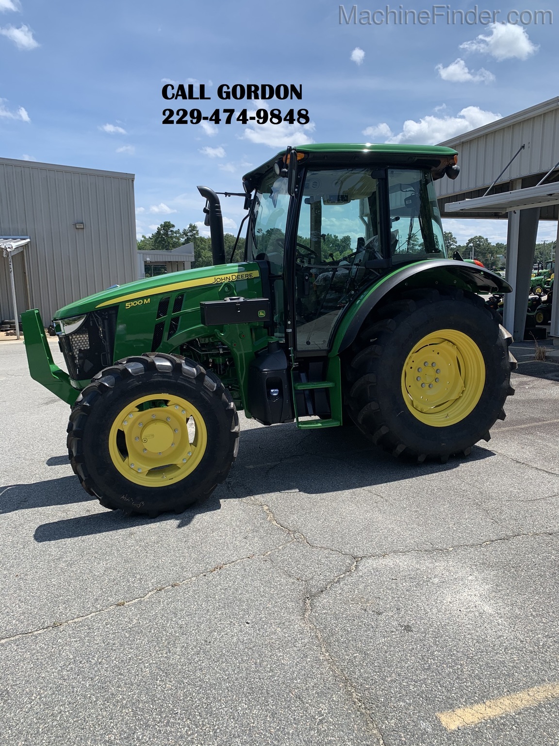 2020 John Deere 5100M Image 1