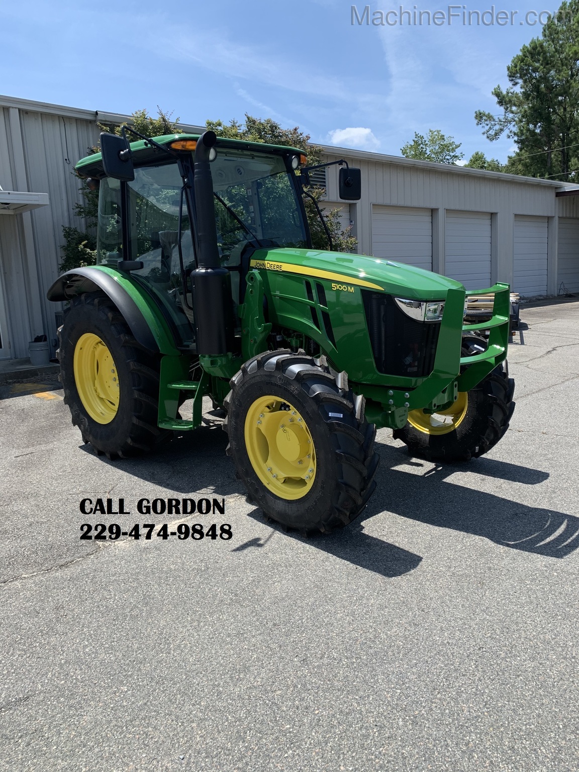 2020 John Deere 5100M Image 3