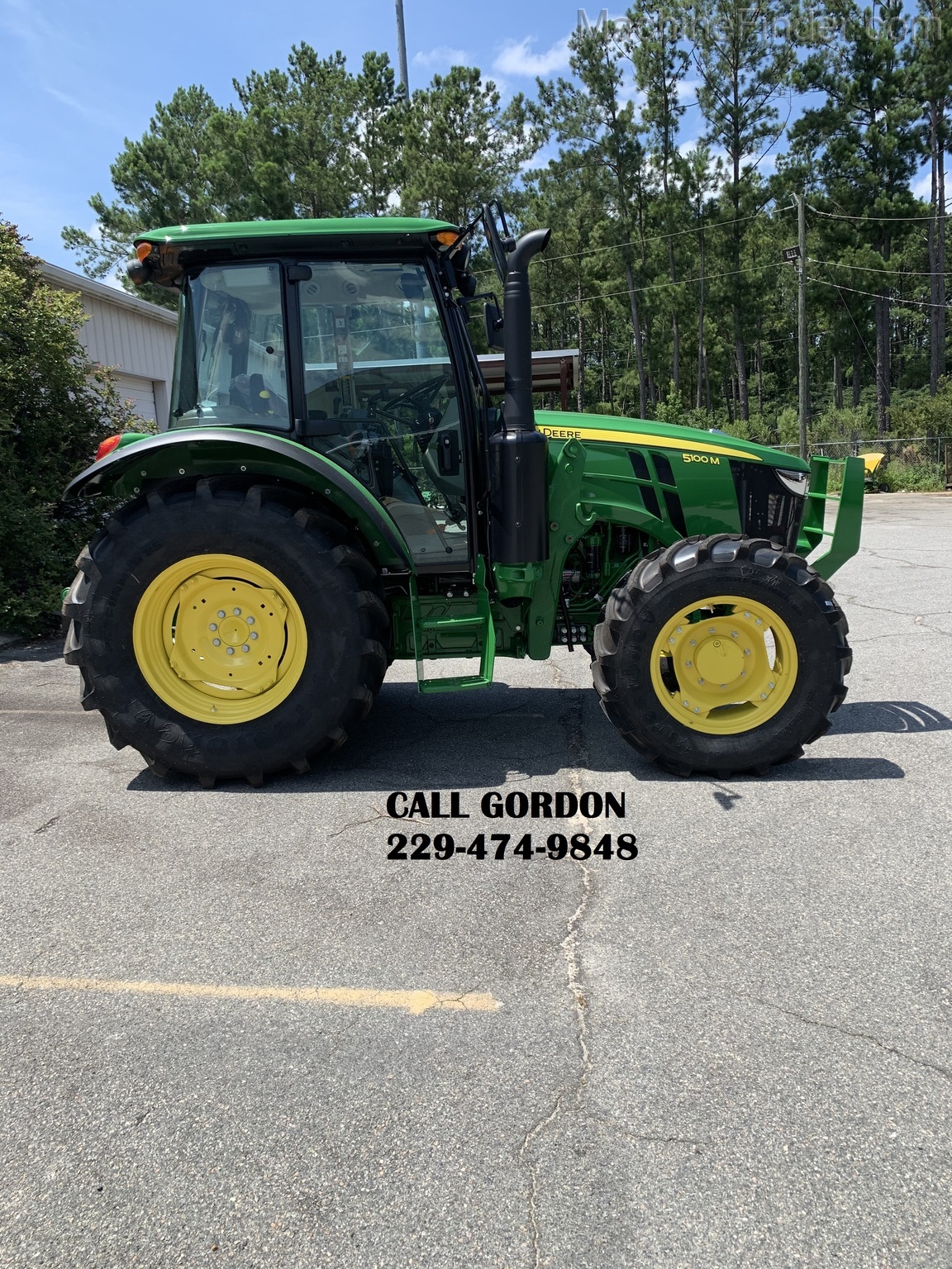 2020 John Deere 5100M Image 4