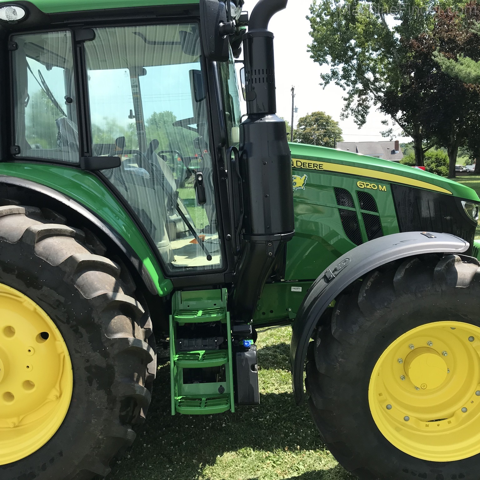 2020 John Deere 6120M Image 5