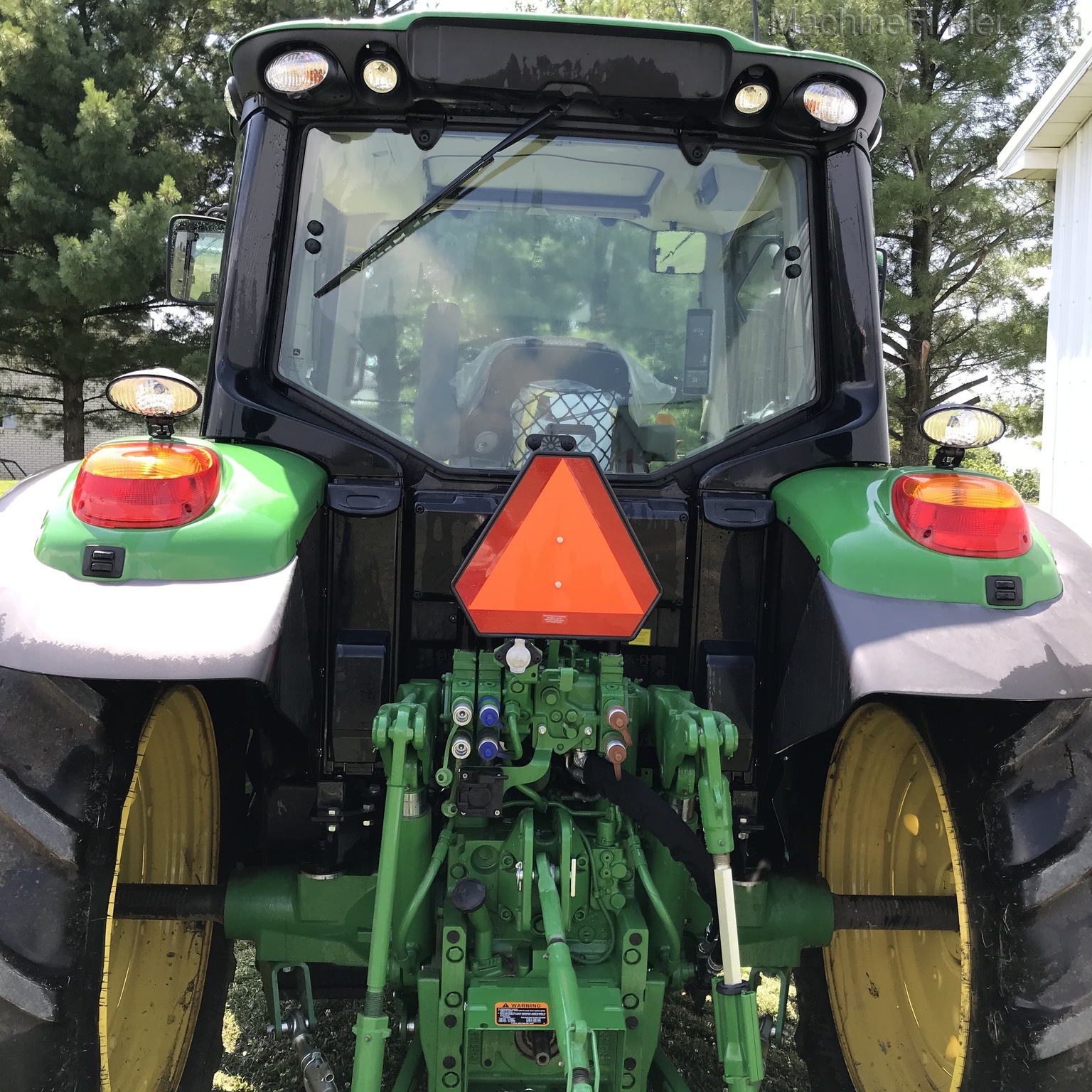 2020 John Deere 6120M Image 6