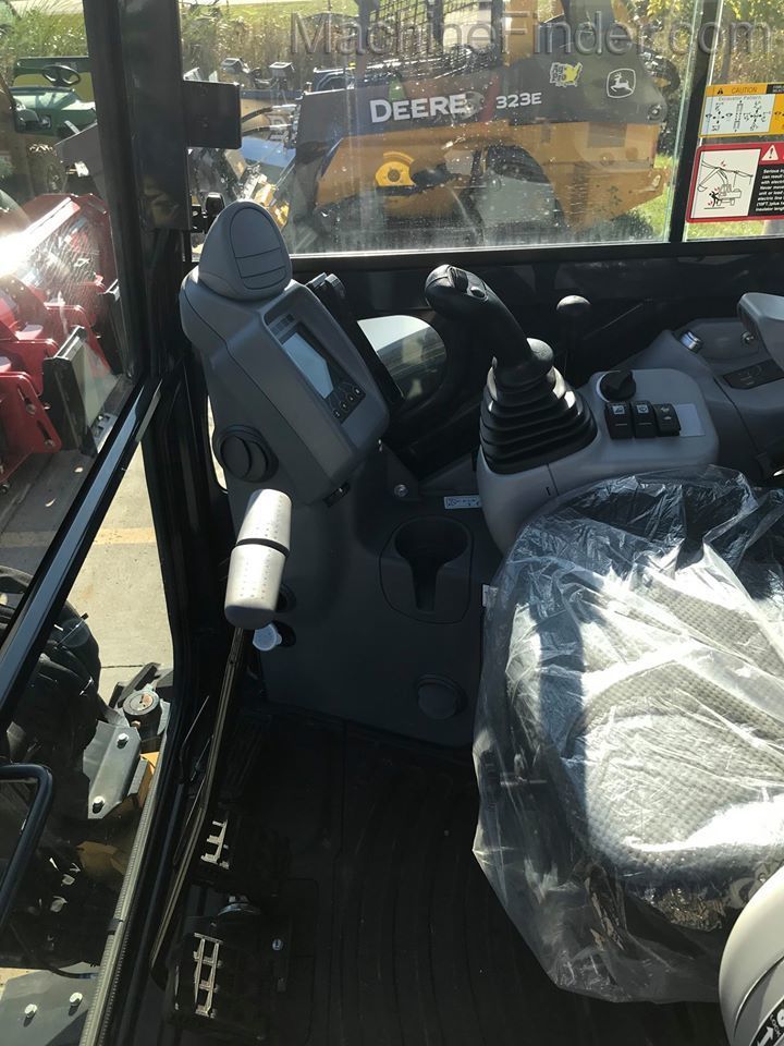 2019 John Deere 35G Image 6