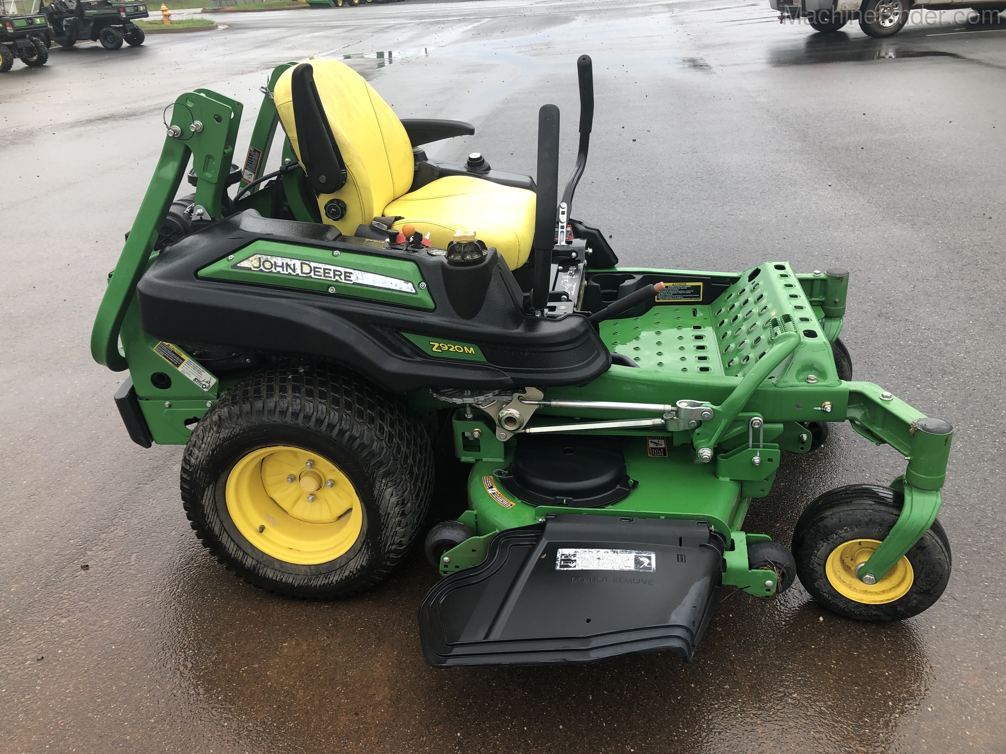 2016 John Deere Z920M Image 3
