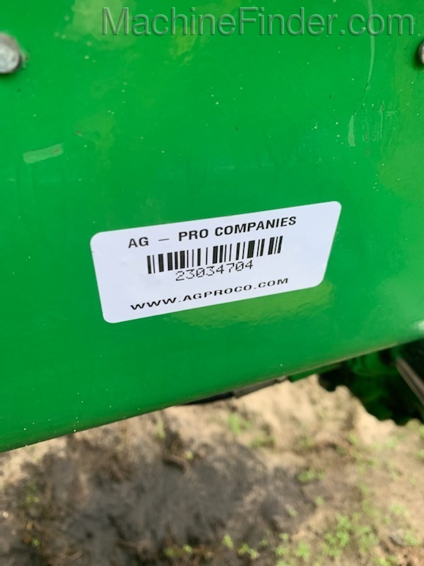 2017 John Deere 6145M Image 6