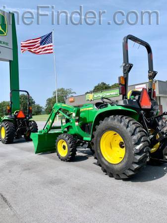 2020 John Deere 3032E Image 2