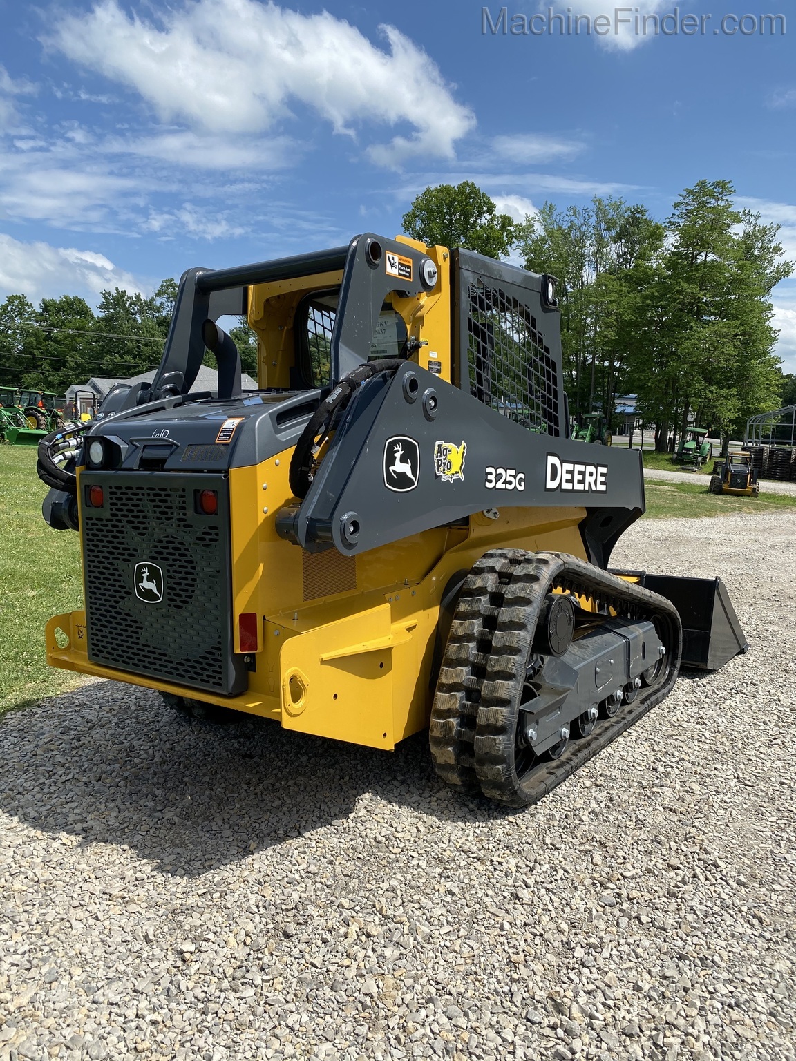 2020 John Deere 325G Image 7