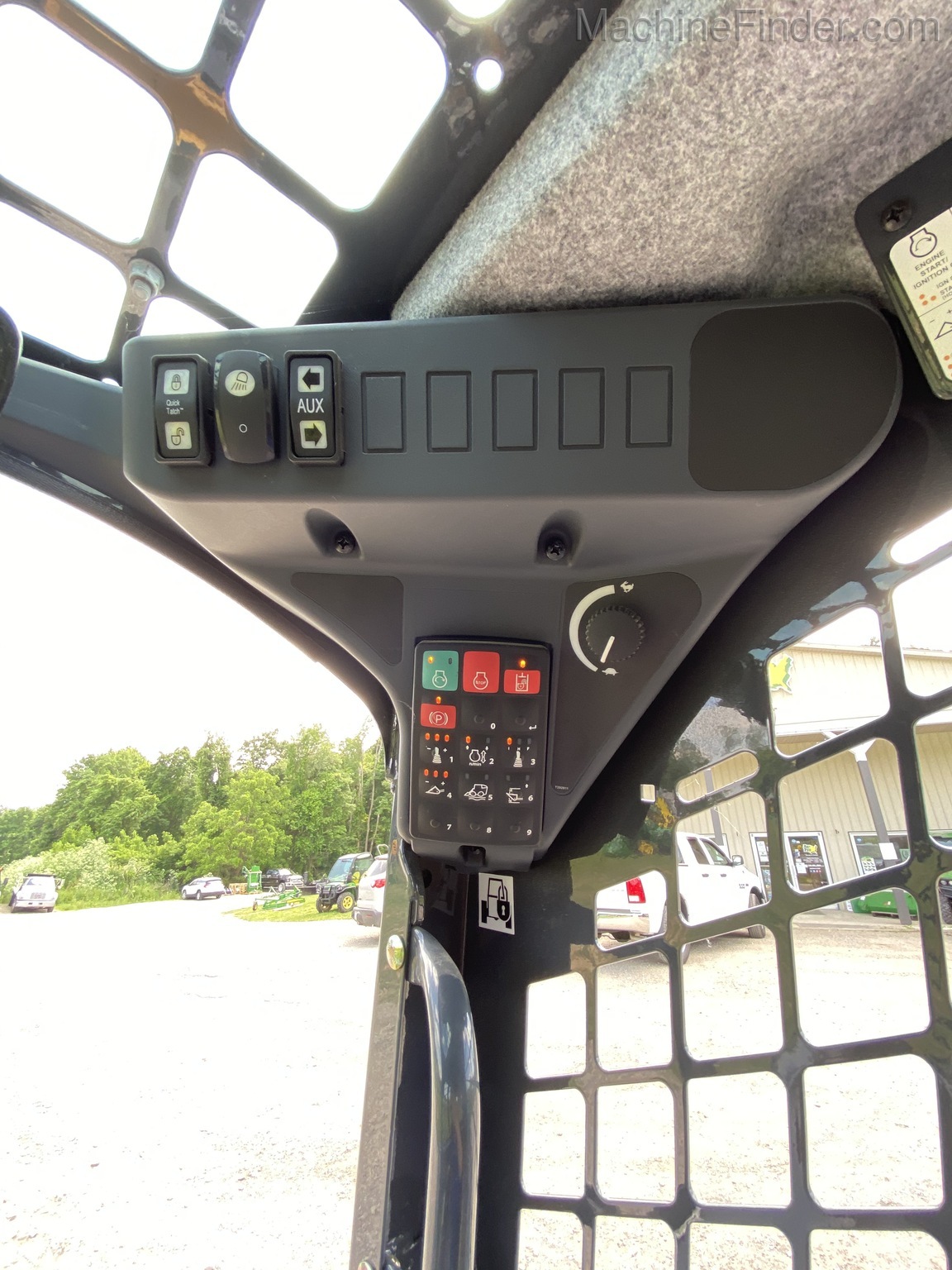 2020 John Deere 325G Image 14