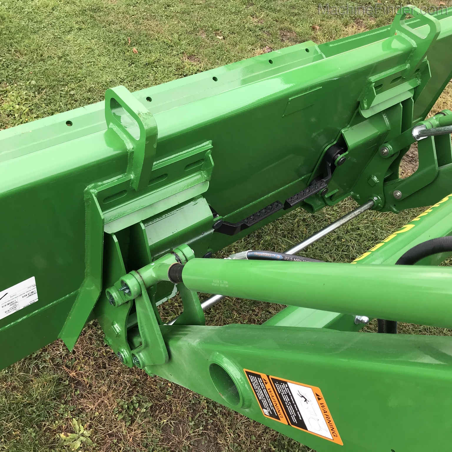 2020 John Deere 4066M HD Image 4