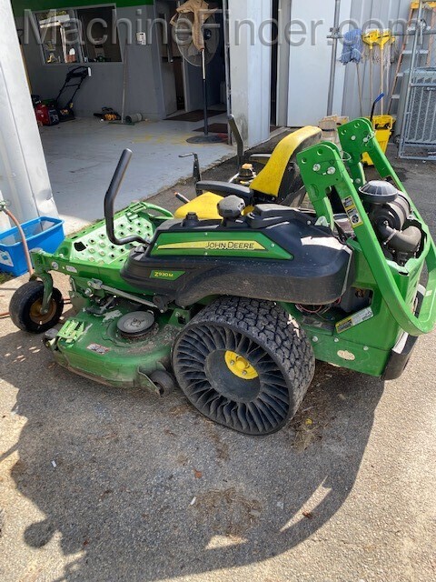 2017 John Deere Z930M Image 3