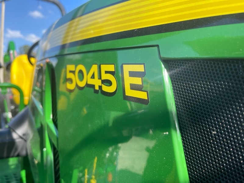 2023 John Deere 5045E Image 3