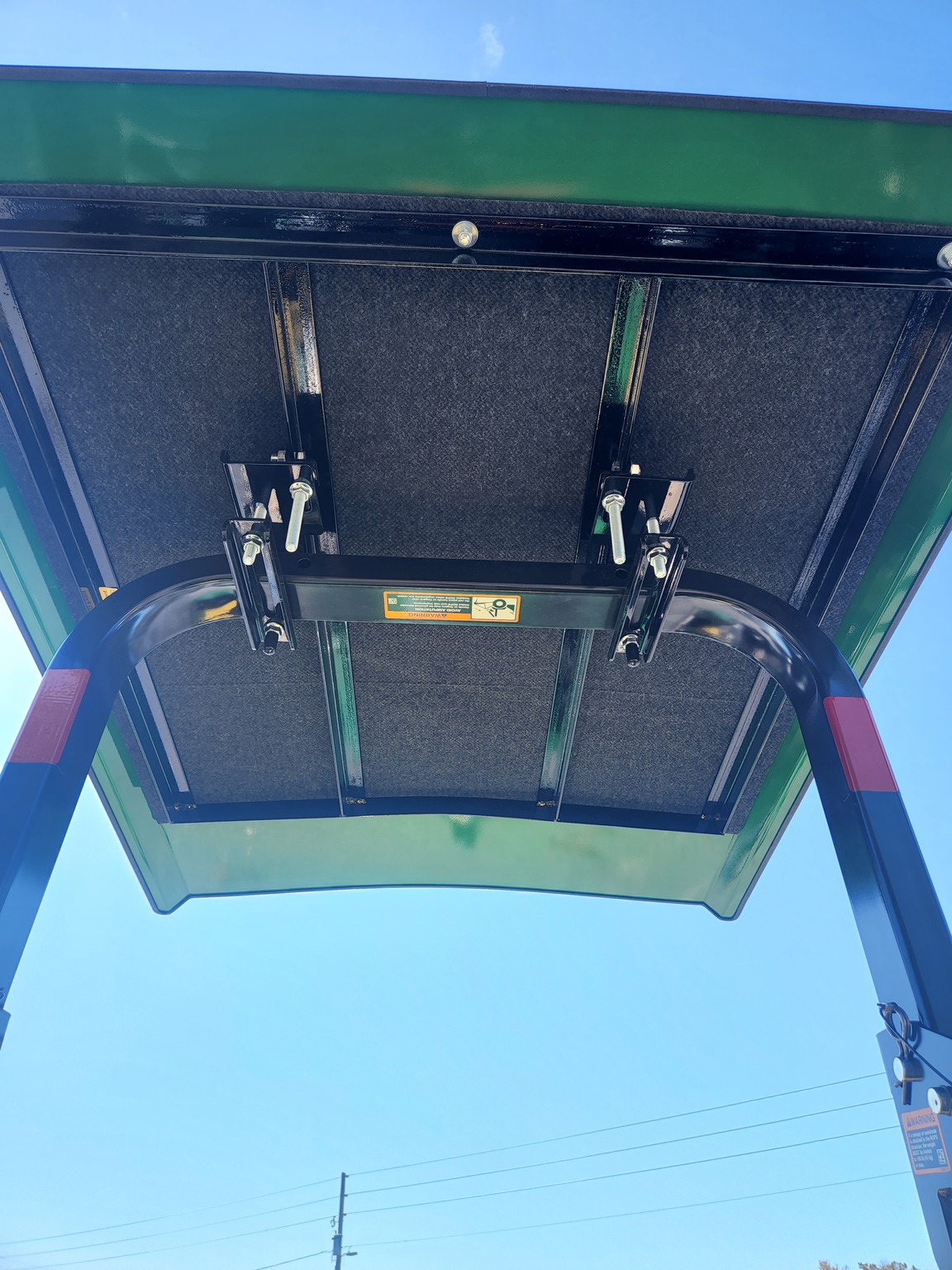 2023 John Deere 3032E Image 9