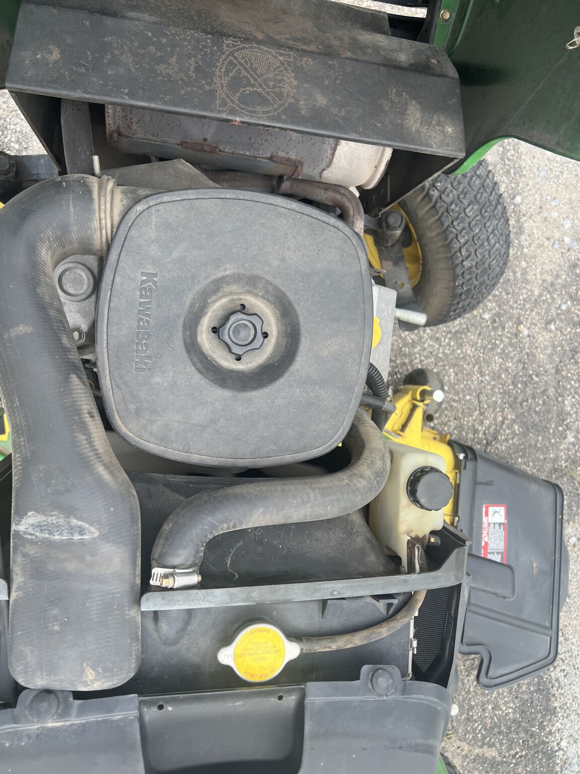 2002 John Deere X485 Image 6