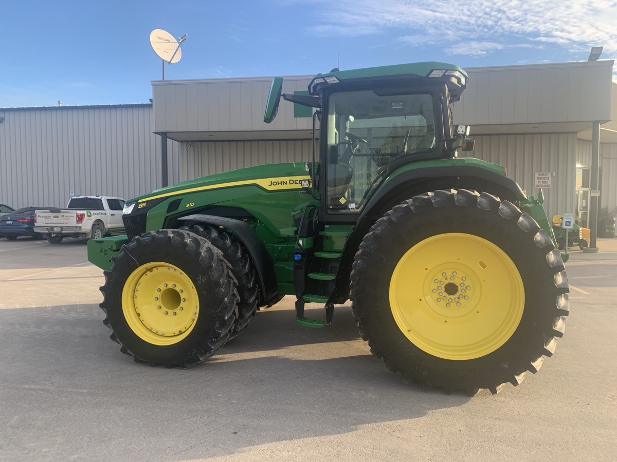 2022 John Deere 8R 310 Row Crop Tractors Alliston, ON