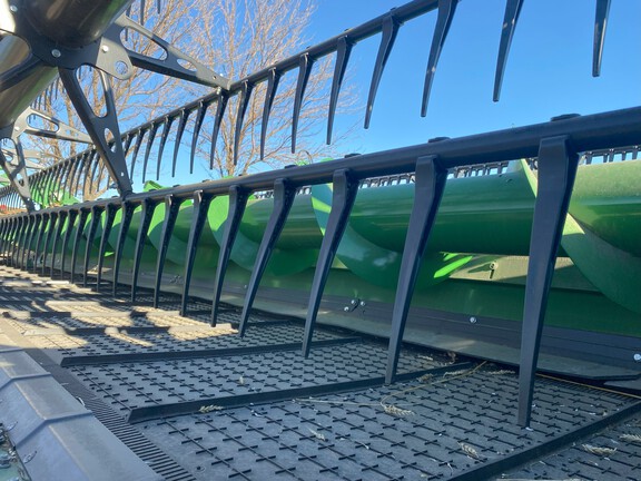 Used 2023 John Deere HD50R Combine Platforms at Horizon Ag & Turf in Lloydminster, AB - Photo10