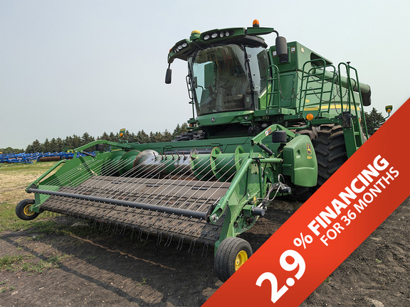 Photo of a 2015 John Deere S680