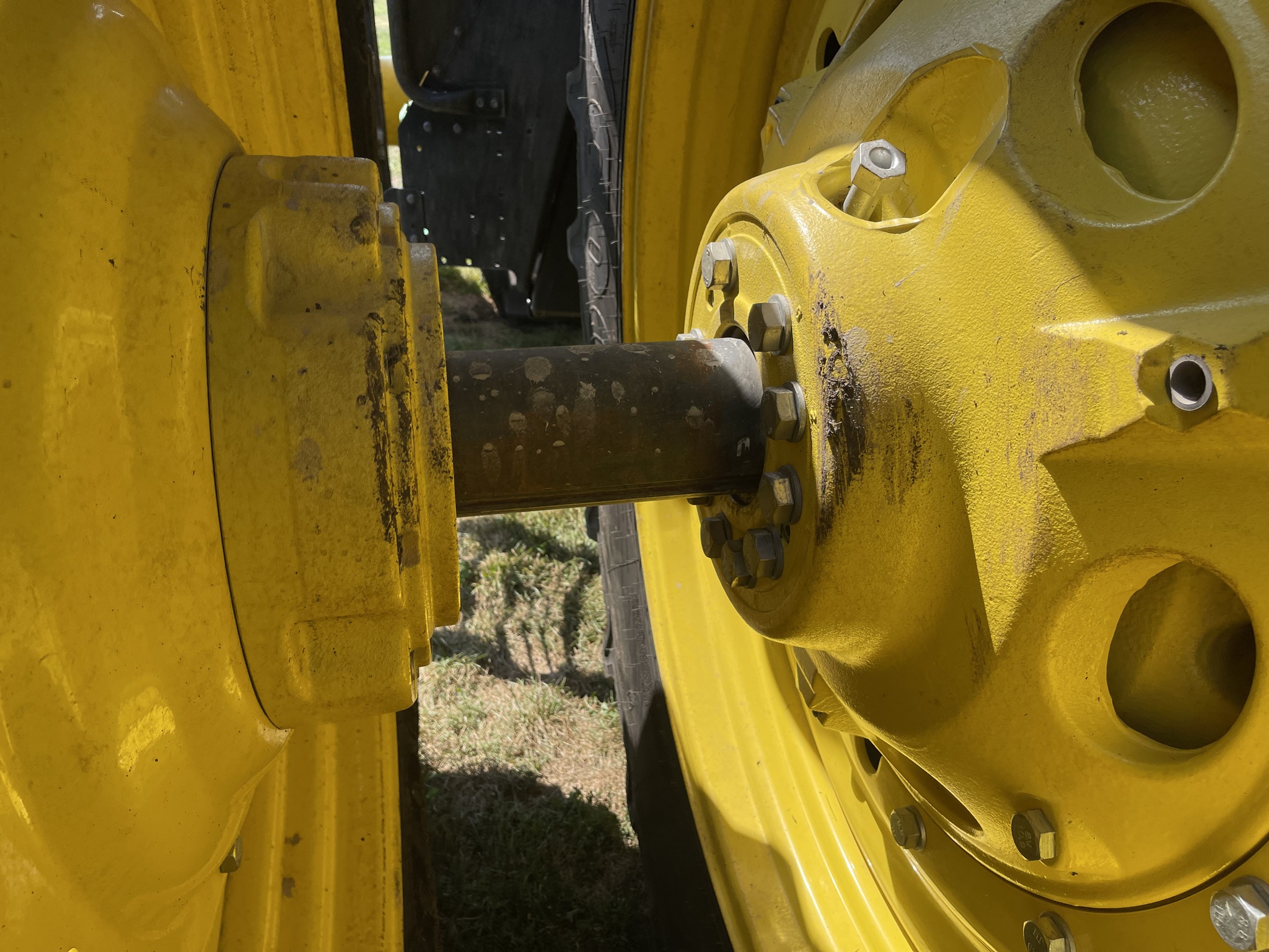  2023 John Deere 8R 340 at Heritage Tractor in Macomb, IL