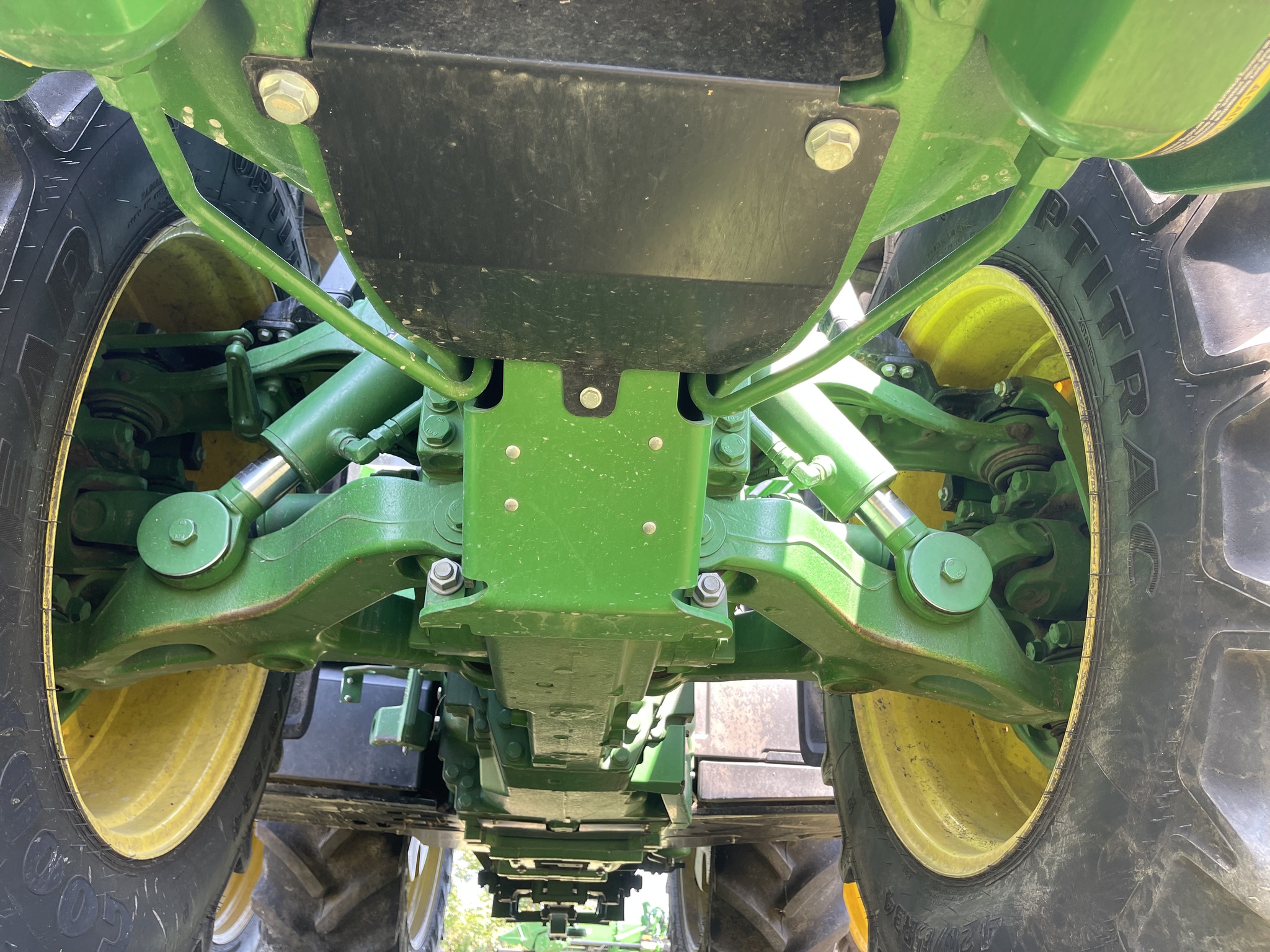 2023 John Deere 8R 340 at Heritage Tractor in Macomb, IL