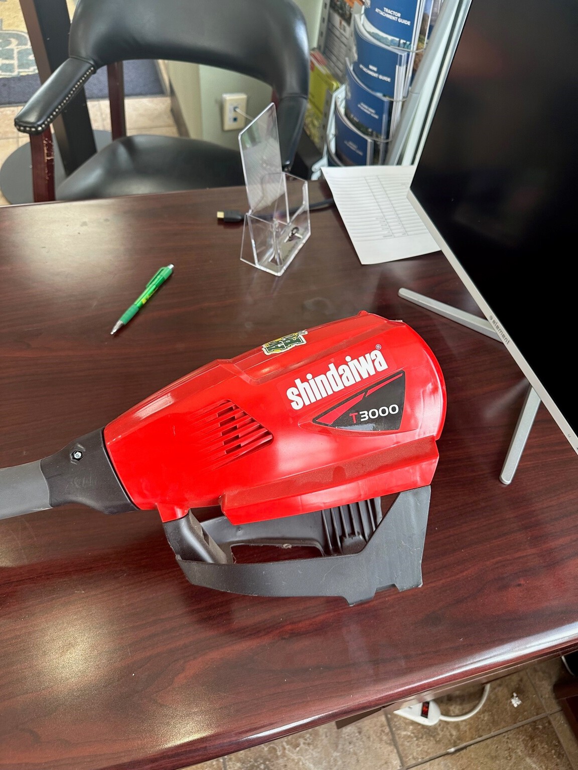 2017 Shindaiwa T300W Image 8