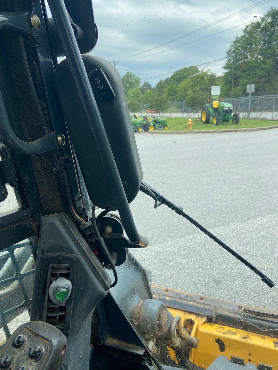 2012 John Deere 333D Image 21