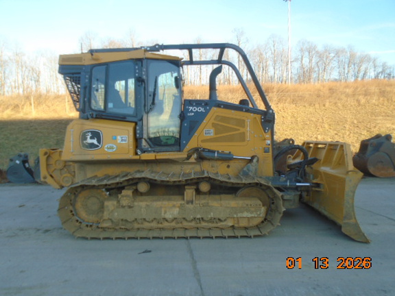 2024 John Deere 700L